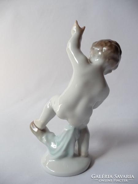 Herend putto figure