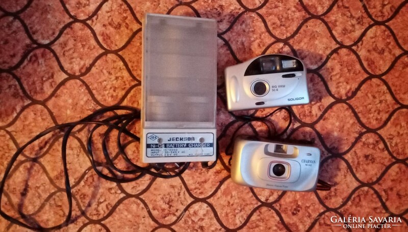 Working old 2 cameras + one battery charger