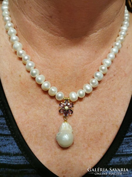 Genuine pearl necklace with string of amethyst flowers