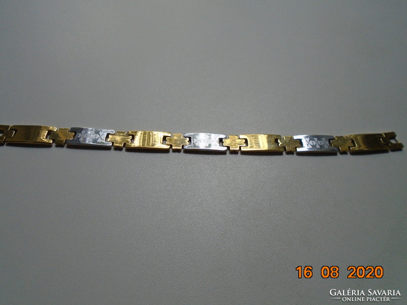 Gold-plated and gilded four-leaf clover pattern bracelet made of silver-plated elements