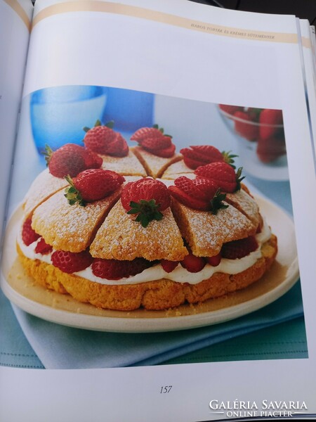 Modern pastry book: joy of baking,