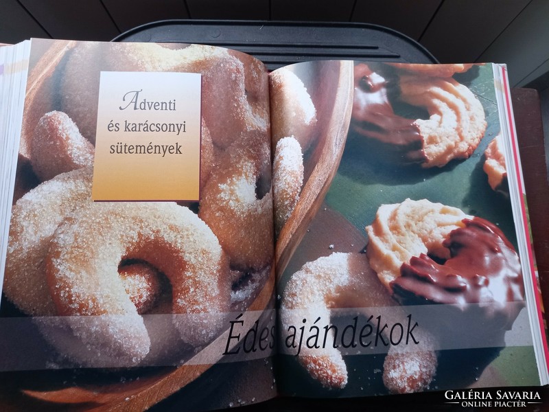 Modern pastry book: joy of baking,