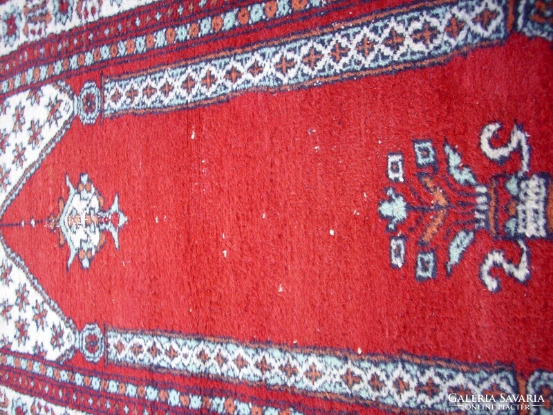 Handmade Persian prayer rug 135x84cm