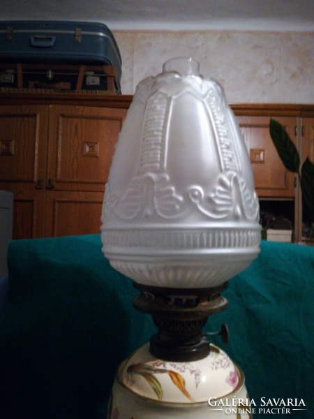 Faience tulip-shaped kerosene lamp