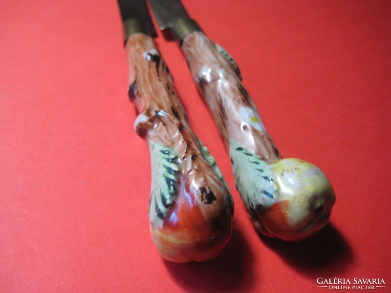Zsolníy antik porcelán nyelű kis kések , 2 db , 16,5 cm hosszú , réz pengéje jelzett