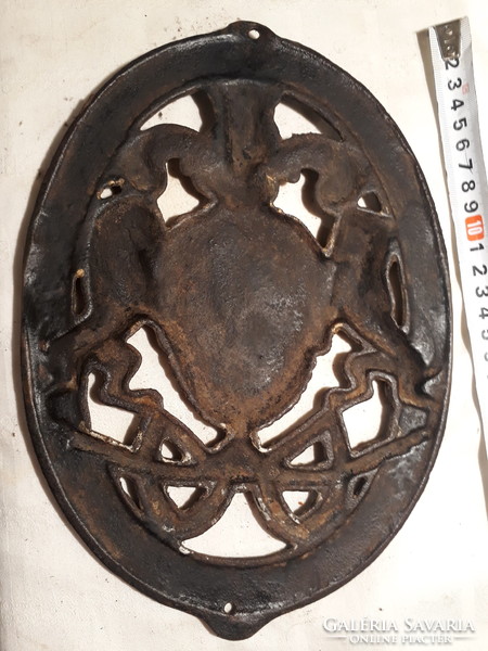 Beautiful cast iron sewing machine emblem (can be used for many purposes)