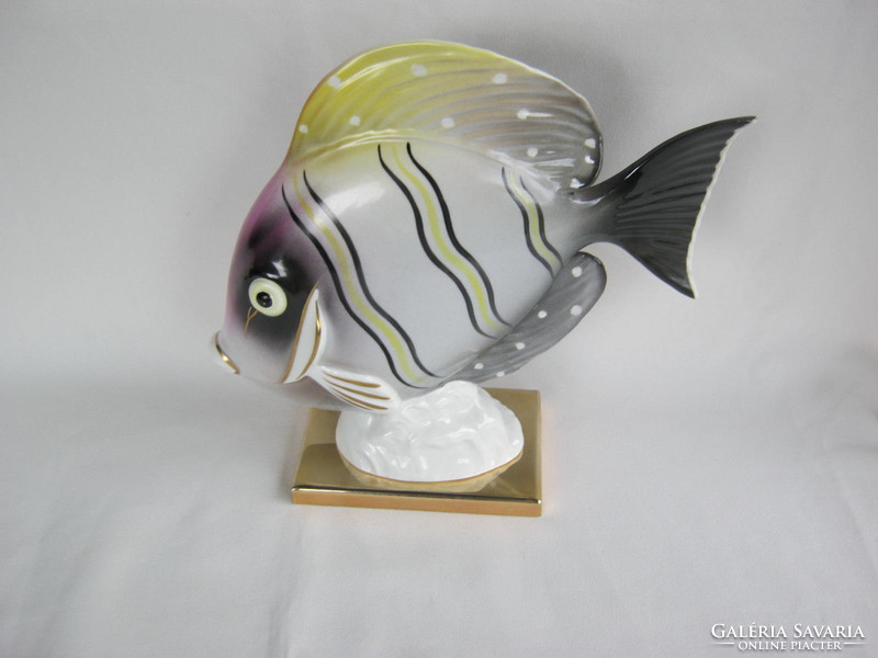 Porcelain colorful sea fish