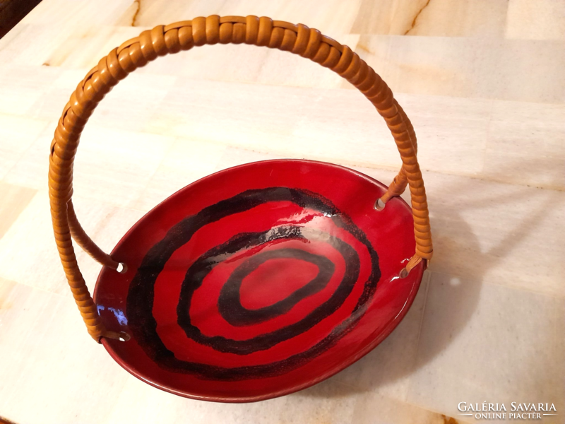 Retro lakehead ceramic serving bowl with braided handle