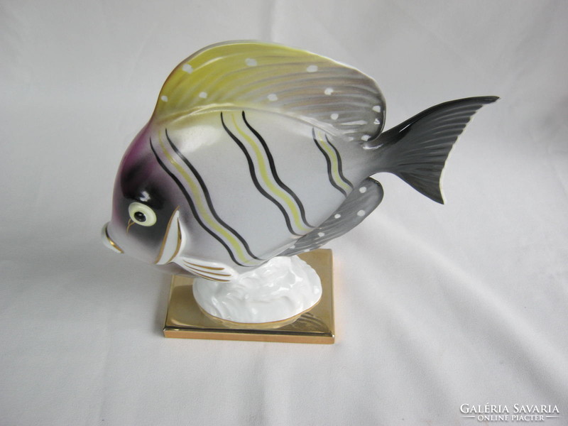 Porcelain colorful sea fish