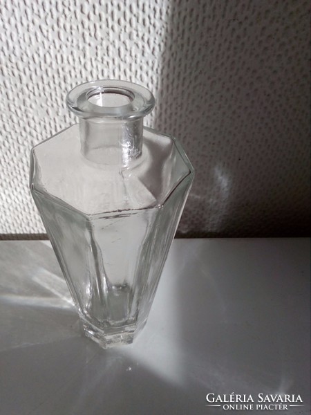 Depose Kefla 8 szögletes palack vastag tömör üveg talpal 20 cl 16,4 cm
