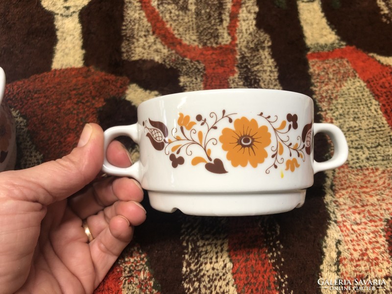 Two-handled soup cup with Alföldi panni pattern. The other products can be found on my product page.