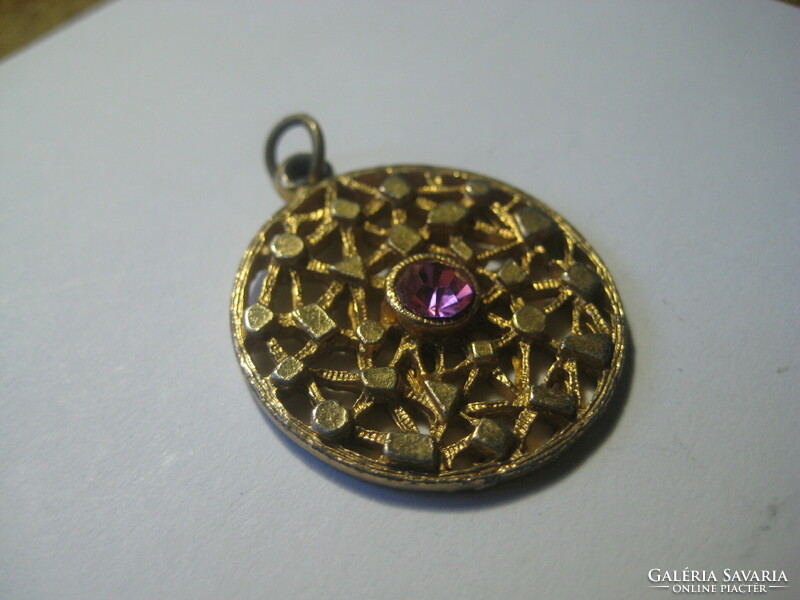 Brooch with a small purple stone 27 mm