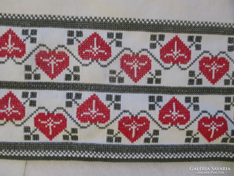 Very fine embroidered tablecloth, handwork: cross-stitch runner