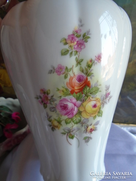 Royal Bavaria KPM   rózsás váza.   20 cm.