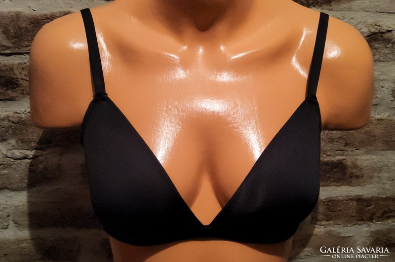 Secret black non-wired bra (75c)