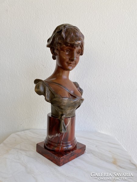 Art Nouveau female bronze bust by Georges van der Straeten