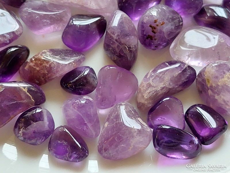 Ásványkő ametiszt lila színű kövek