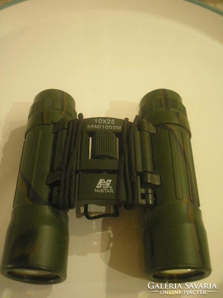 K binoculars, 10 x 25; field of view from a distance of 1000 m 96 m military color green with full data