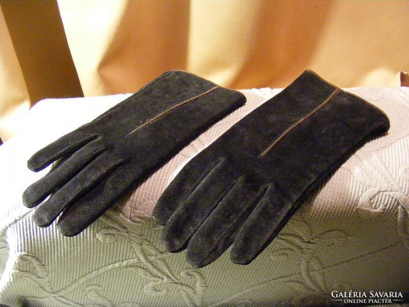 Black suede leather gloves size 7.5
