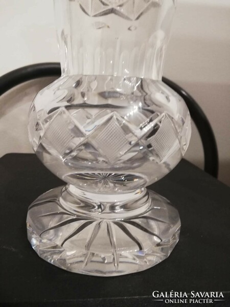 Nagy cseh Ólomkristály üvegváza, gazdagon csiszolt, mesés darab 27 cm 2 kg