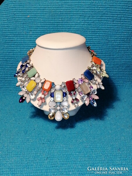 Elegant necklaces with colorful rhinestones (508)