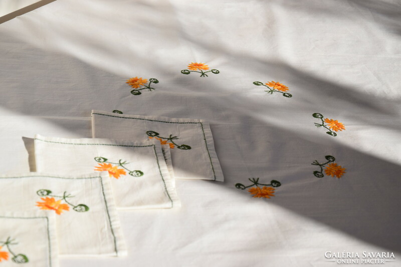 Never used old linen hand-embroidered tablecloth tablecloth tablecloth 6 napkins 140 x 140 30 x 30
