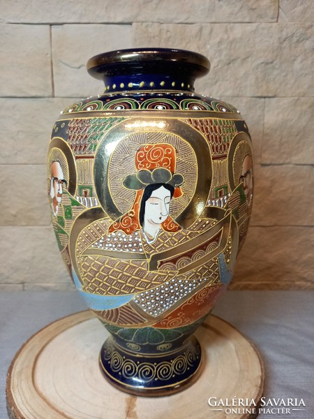 Japanese satsuma vase from the beginning of the 20th century.