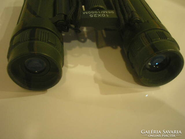 K binoculars, 10 x 25; field of view from a distance of 1000 m 96 m military color green with full data