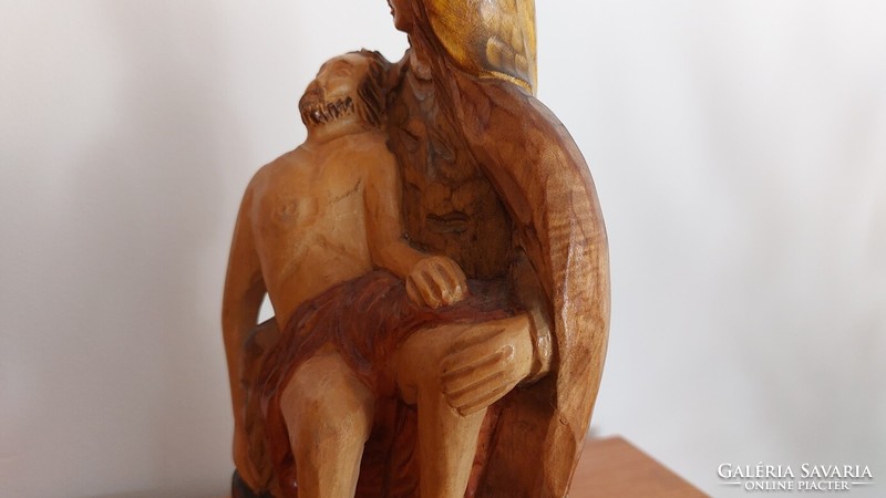 (K) beautiful wooden sculpture approx. 26 cm high