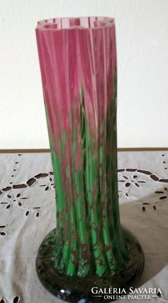 Very rare: Croatian marton: pink crocus vase - flawless, marked!