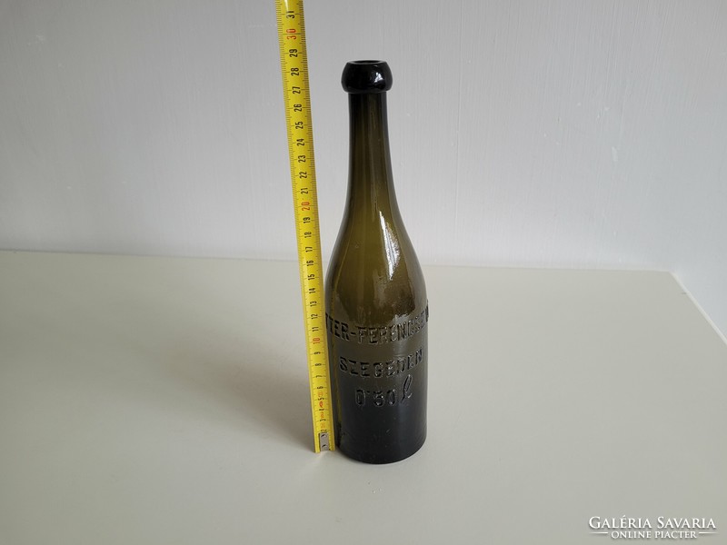 Régi sörösüveg Hutter Ferencsevits Szeged feliratos sörös üveg palack 0.5 l