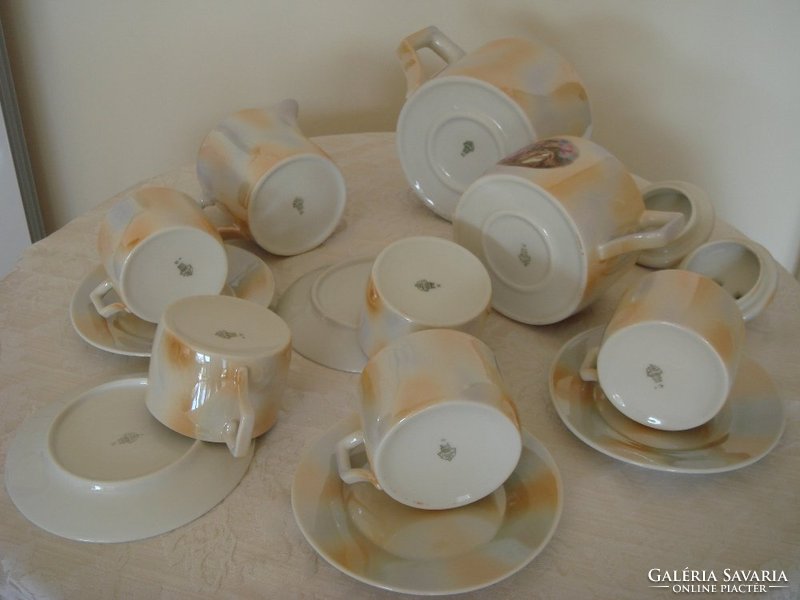 Régi Zsolnay porcelán teáskészlet art deco jelenetes készlet 13 db pajzspecsétes