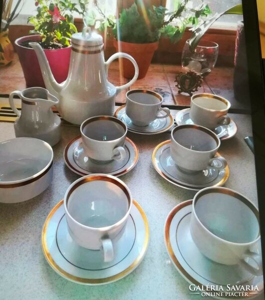 Henneberg GDR German porcelain 6-person coffee set with gilded decor.