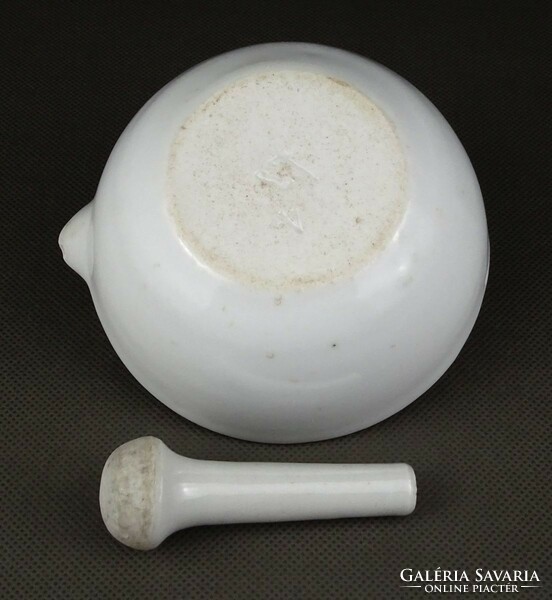 1L484 Antik fehér kisméretű Elbogen porcelán gyógyszerészeti patikamozsár