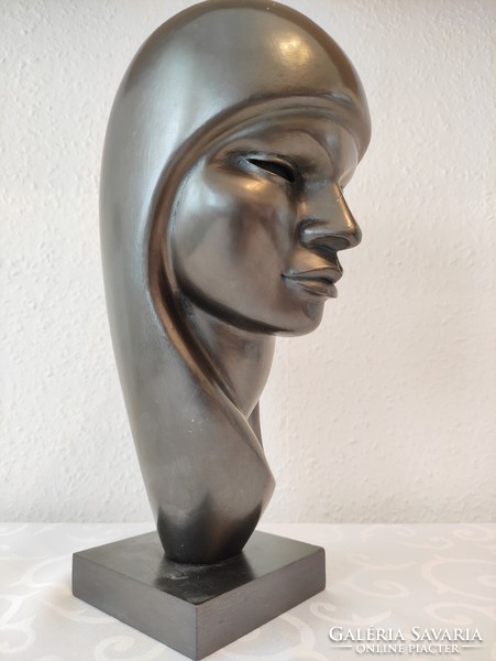 Gyönyőrű nagyméretű női fej szobor könnyű fából faragott vízhatlan anyaggal bevont dísztárgy