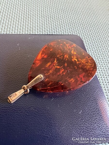 Amber gold pendant