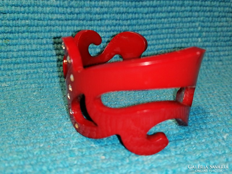 Red bangle (517)