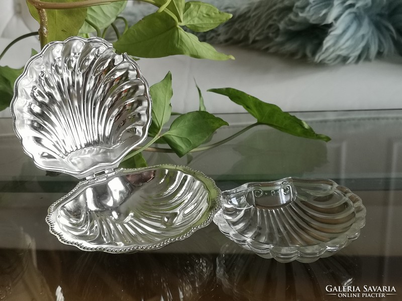 Silver-plated shell-shaped jam - caviar serving tray, service with glass insert, 13 x 13 cm