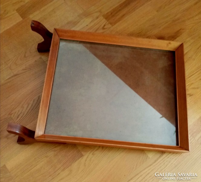 Standing picture frame