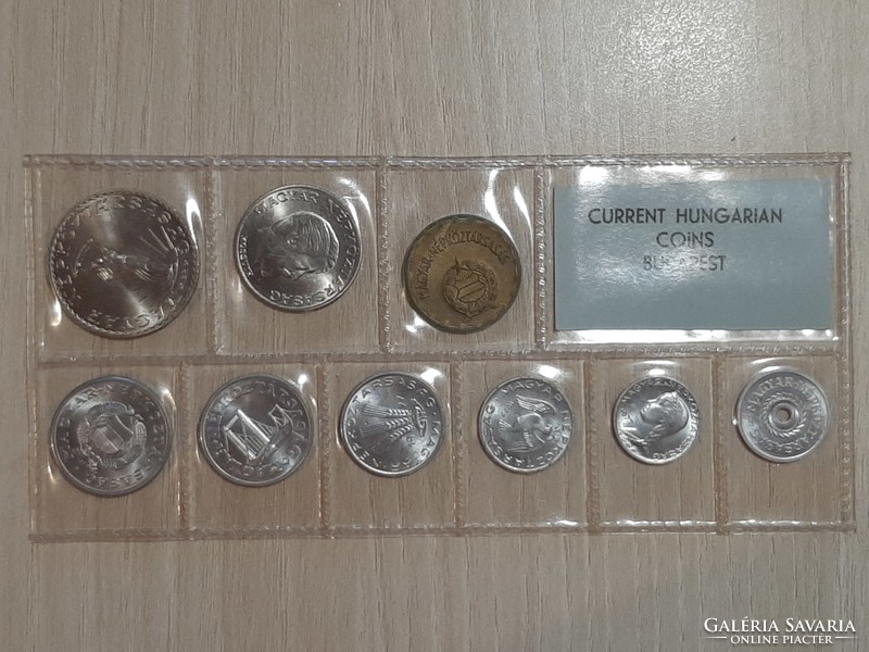 Hungarian monetary series 1977 in original case with rare 5 HUF