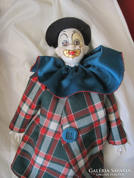 Large clown figure!