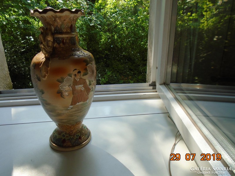 19.sz jelzett Satsuma moriage japán váza 31 cm
