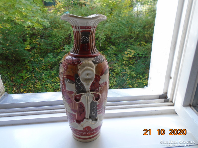 19. Japanese satsuma kyoto shinto vase