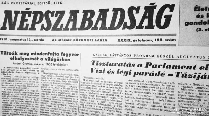 1985 december 4  /  Népszabadság  /  Régi ÚJSÁGOK KÉPREGÉNYEK MAGAZINOK Ssz.:  22961