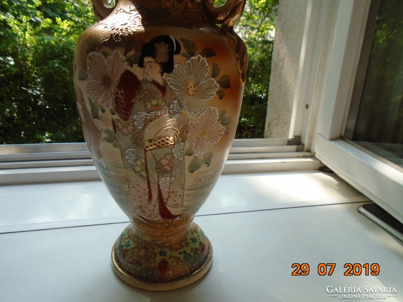 19. Satsuma moriage Japanese vase marked No. 31 cm