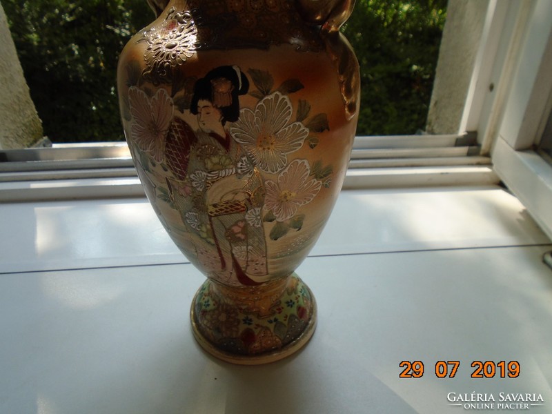 19. Satsuma moriage Japanese vase marked No. 31 cm