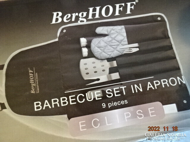 Berghoff barbecue set, unopened packaging. He has!