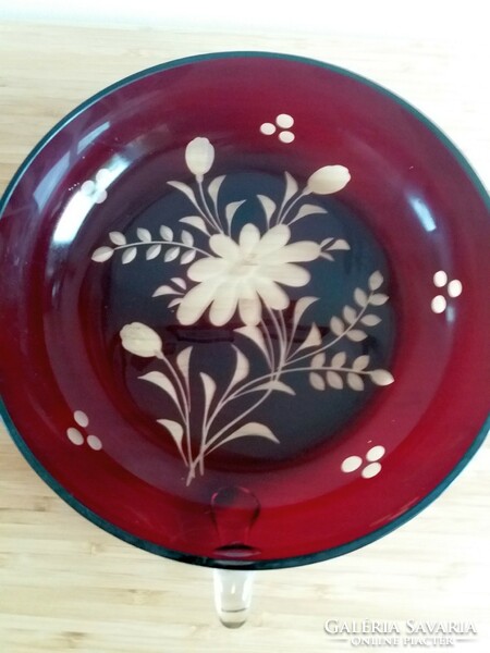 Burgundy etched glass bowl with a handle