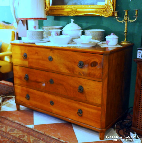 Biedermeier chest of drawers with three drawers