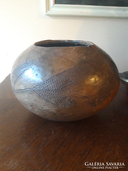 Antique Zulu pottery (ukhamba) - handmade